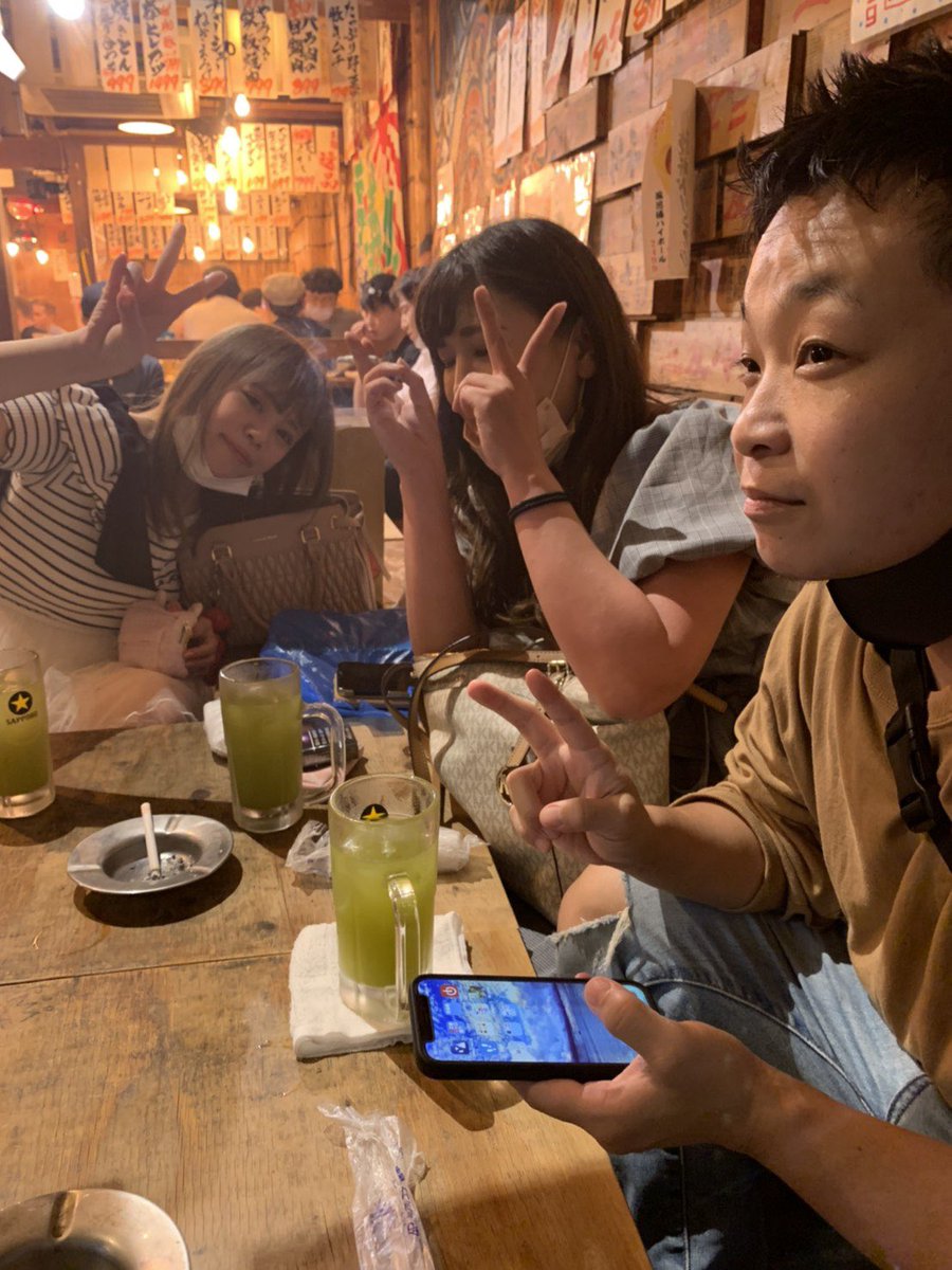 reiraaaaaa's tweet photo. 同窓会してる！ https://t.co/GHZomFF5lD