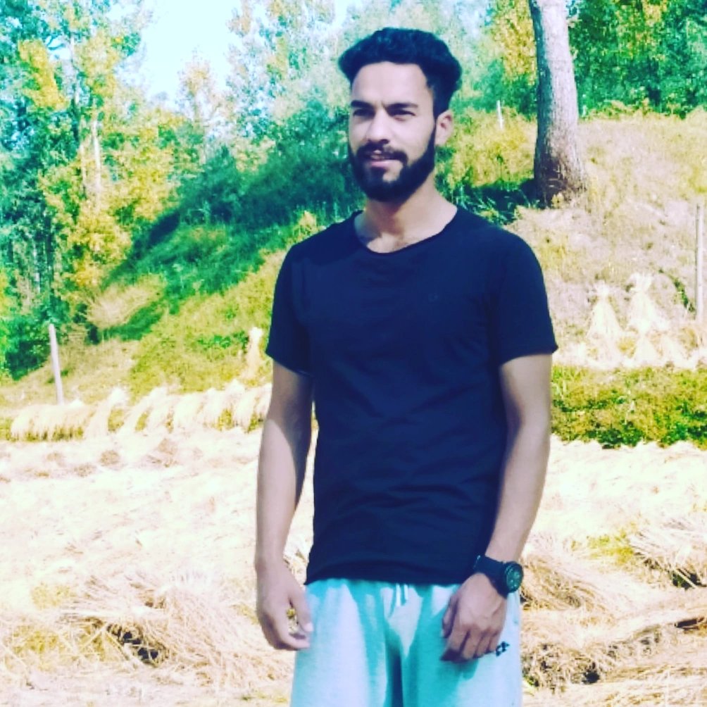 LateefShiekh's tweet photo. #NewProfilePic https://t.co/yeLd2a537A
