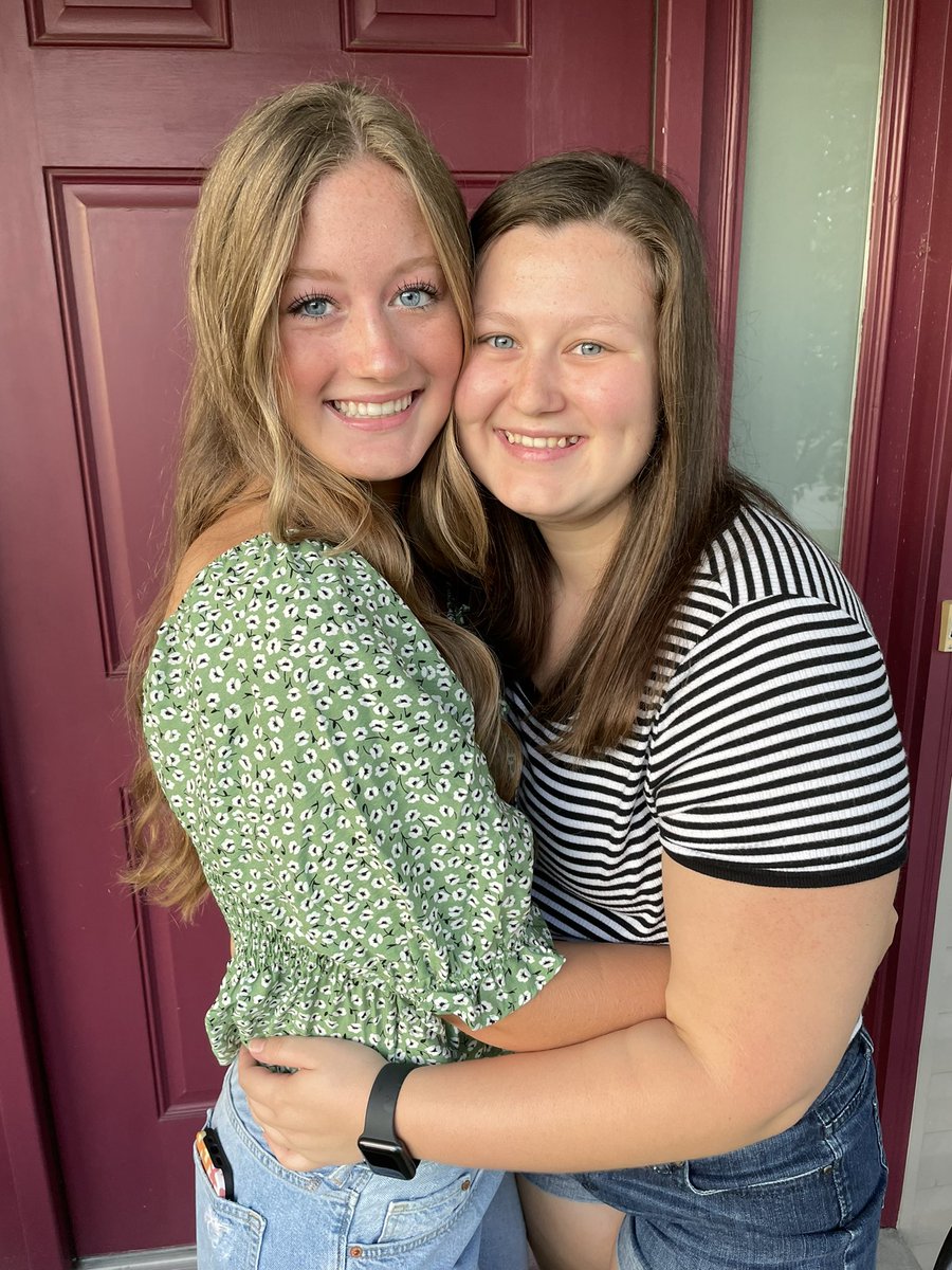 Freewill777Rob's tweet photo. Hope you have a great year. #sisters  #FZNFirstDay2021 https://t.co/AEAh7SXj31