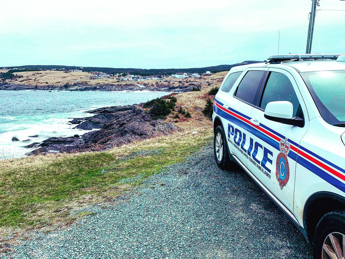 RNC_PoliceNL's tweet photo. Investigators are searching for a vehicle involved in a hit and run collision on Topsail Road at Gushue Hwy overpass that occurred on Aug 14. The vehicle is a 2008-10 silver Dodge Journey with damage to the windshield &amp; front end. Contact #YourRNC with any information. #nltraffic https://t.co/RNpzuOVDDt