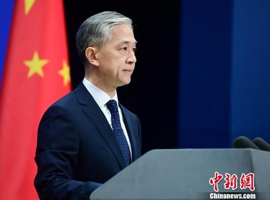 CNS1952's tweet photo. 【中方再談新冠病毒溯源問題：奉勸美方先把自家情況調查清楚】中國外交部發言人汪文斌23日就新冠病毒溯源問題表示，美國北卡羅來納大學巴里克教授和德特里克堡有密切合作關係，最應當調查的正是美國自己。奉勸美方不要再往別人身上潑髒水，先把自家實驗室的情況調查清楚再說。https://t.co/i9QN0Uq3oU https://t.co/y2fOUPQb68