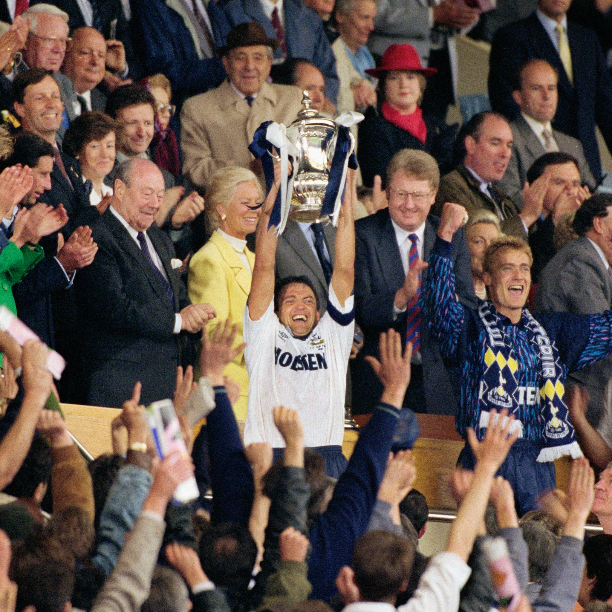 Happy birthday to legend & 1991 winner, Gary Mabbutt 