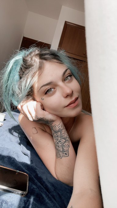 Watch Kuroha Suicide's leaked NSFW photo on TwXstars