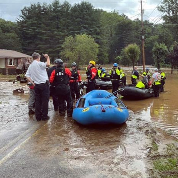 WilmingtonFD's tweet photo. Our USAR Team is finally home after being deployed to assist with flooding ops resulting from #TSFred. They evacuated homes & rescued more than a dozen people & several pets who were stranded by the rising waters. After, the team stayed to search for nearly 50 missing persons. https://t.co/isHSw2XRZT