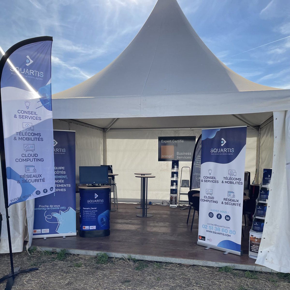_Squartis's tweet photo. [Évènement]
Nous étions présent tout le week-end à l’occasion de la Fête de l’Agriculture de Vendée ! 🌱🌾
Merci et bravo aux bénévoles et aux @JAVendee pour l’organisation et la mise en avant de l’agriculture Vendéenne ! 👏
#Vendee #Agriculture https://t.co/Dx5dT3o6HF