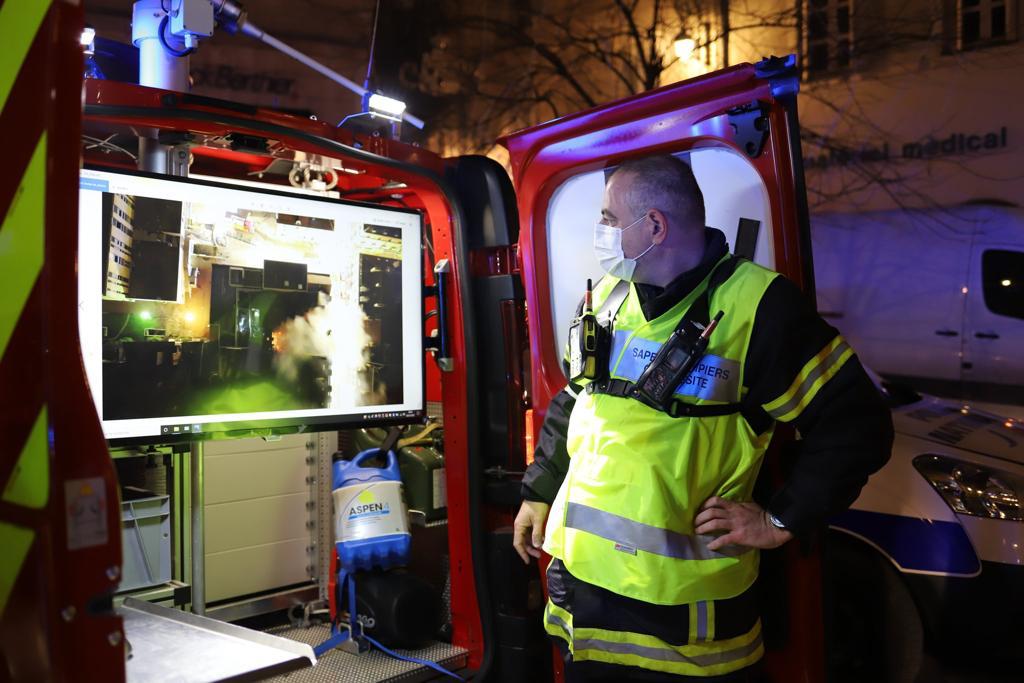 sdis21's tweet photo. 🎖 Félicitations aux 5 sapeurs-#pompiers de #CôtedOr, récipiendaires de la médaille de la sécurité intérieure.
Elle récompense leurs actions sur 3 interventions importantes : 
➡️ Feu de forêt de Talant
➡️ Feu de forêt de Velars-sur-Ouche
➡️ Incendie de la rue du Bourg à Dijon https://t.co/rSk6YxCma9
