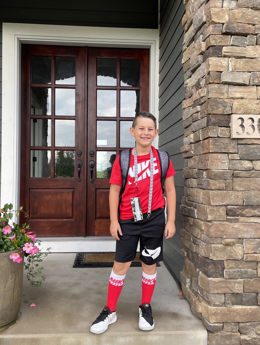 TaraEstep's tweet photo. We are ready for 2nd grade @AldrichCF! #cfschoolsfirstday https://t.co/5PsxJD4fXg