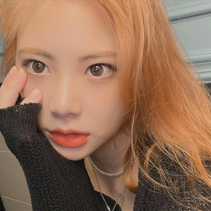 hwangjiarchive's tweet image. i would like to thank queen hwang jiwon for feeding hwangjination with so much content today