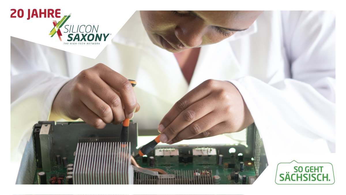 Sogehtsaechsi's tweet photo. Die Ziele vom @Silicon_Saxony? 🤔
▶️ Stärkung des führenden #Mikroelektronik-Standortes
▶️ Entwicklung hin zu einem #Softwareland #Sachsen
▶️ regionale, nationale und internationale #Vernetzung
#20JahreSiSax #SoGehtSächsisch https://t.co/iLhK1AQQQj