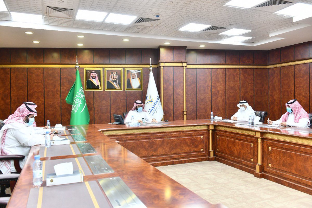 Najran_Univers's tweet photo. #خبر |
برئاسة سعادة رئيس #جامعة_نجران المكلّف د.سعيد بن علي السريعي، عقدت اللجنة العليا بالجامعة - اليوم الاثنين - اجتماعها الثامن؛ لمناقشة العودة الآمنة للدراسة حضوريًا للعام الجامعي 1443هـ. 
#لعودة_حضورية_آمنة https://t.co/ILRABzF3v3