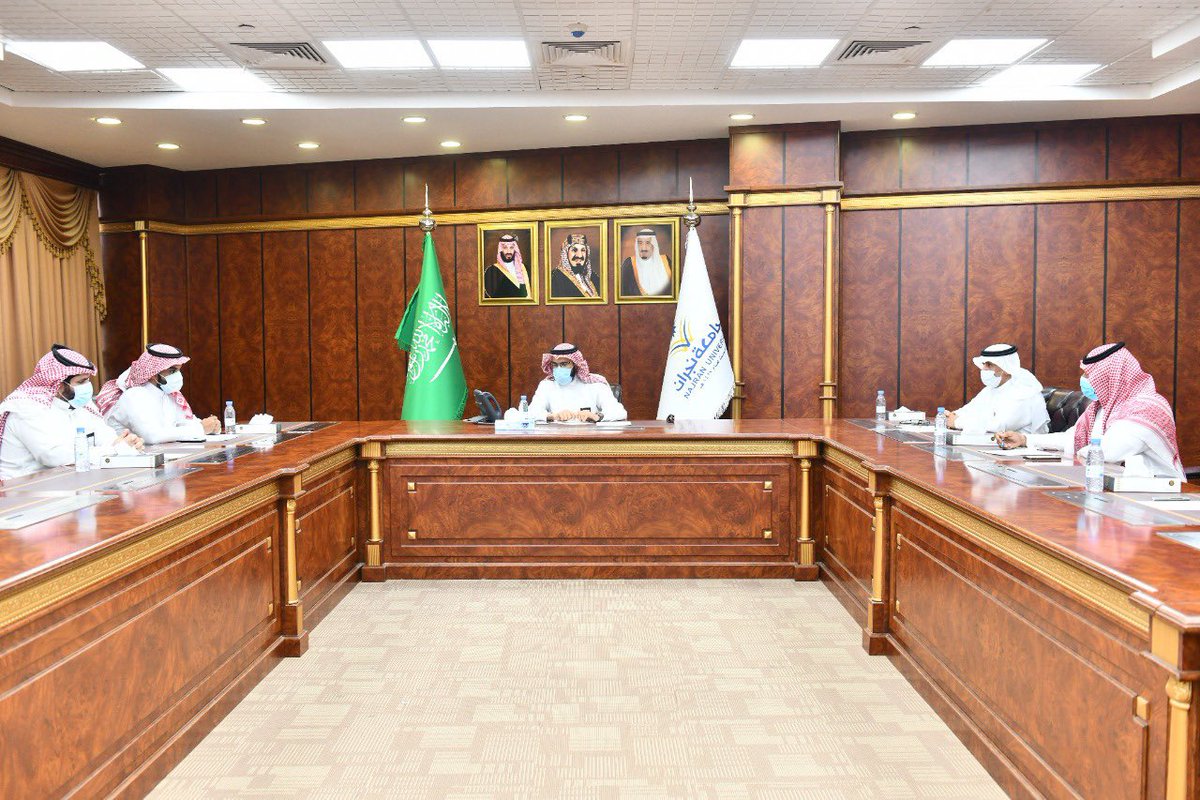 Najran_Univers's tweet photo. #خبر |
برئاسة سعادة رئيس #جامعة_نجران المكلّف د.سعيد بن علي السريعي، عقدت اللجنة العليا بالجامعة - اليوم الاثنين - اجتماعها الثامن؛ لمناقشة العودة الآمنة للدراسة حضوريًا للعام الجامعي 1443هـ. 
#لعودة_حضورية_آمنة https://t.co/ILRABzF3v3