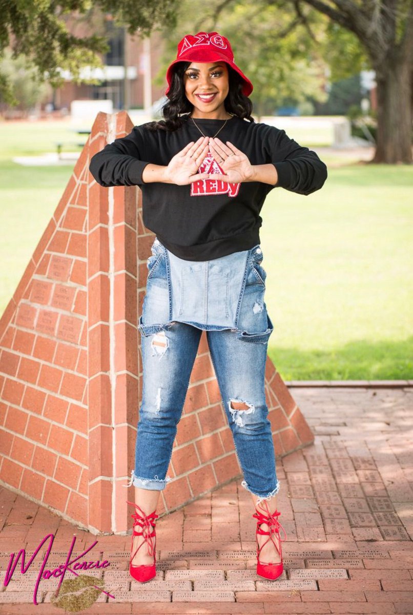 BY_Deltas's tweet photo. #SayHiToBY Say Hi to Soror MacKenzie McQuarters! Soror McQuarters is a senior Broadcast Journalism major and currently serves as the chapter’s Chaplin and Courtesy Committee Chair. When you see her on the yard make sure you say Hi! ❤️
#BetaOop #1913 #DeltasWork https://t.co/hSLGpBb0aM