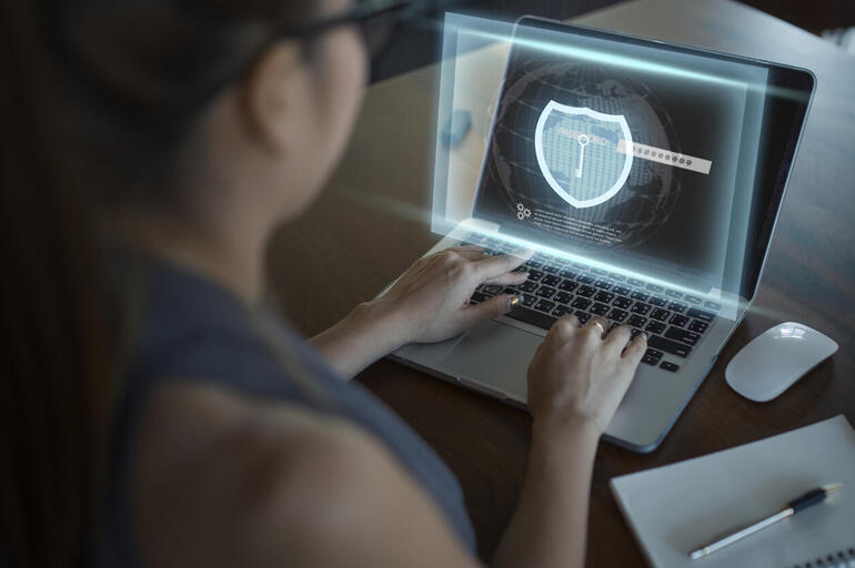 SentinelSTI's tweet photo. Cybercriminals have shifted their strategies to target #remoteworkers, making employee-focused #cybersecurity training more important than ever. https://t.co/93xKDtSHKj
#SentinelTechnologies
#FortisBySentinel
#DataProtection
#ExtremeNetworks
#VPN
#MFA https://t.co/Bt4ezntAOT