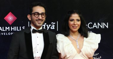 Sha3lacom's tweet photo. وجهت الفنانة منى زكي رسالة تهديد طريفة إلى زوجها النجم أحمد حلمي، تابع القراءة من خلال الرابط التالي: https://t.co/gTIbRM0Wbi
#شعلة_للمحتوى_العربي https://t.co/5vqaxv3FxC