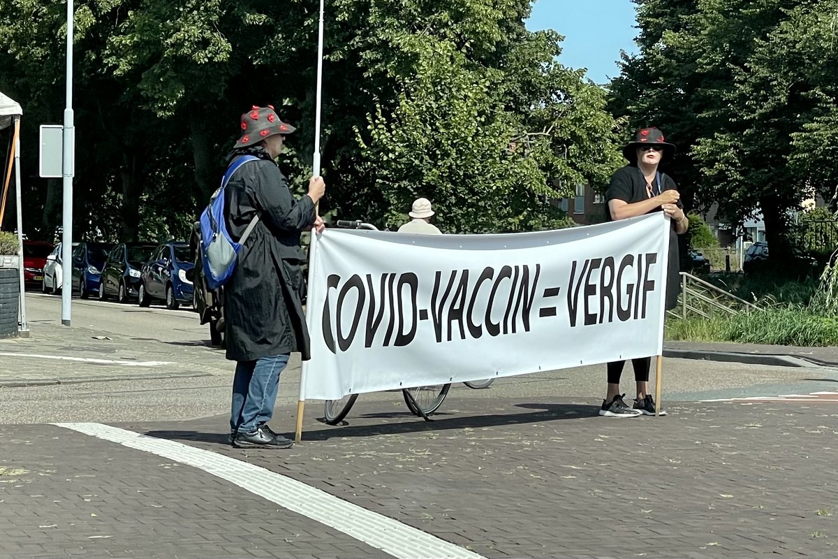 Aldus deze goed opgeleide virologen. #covid #wappies #hoofddorp #haarlemmermeer