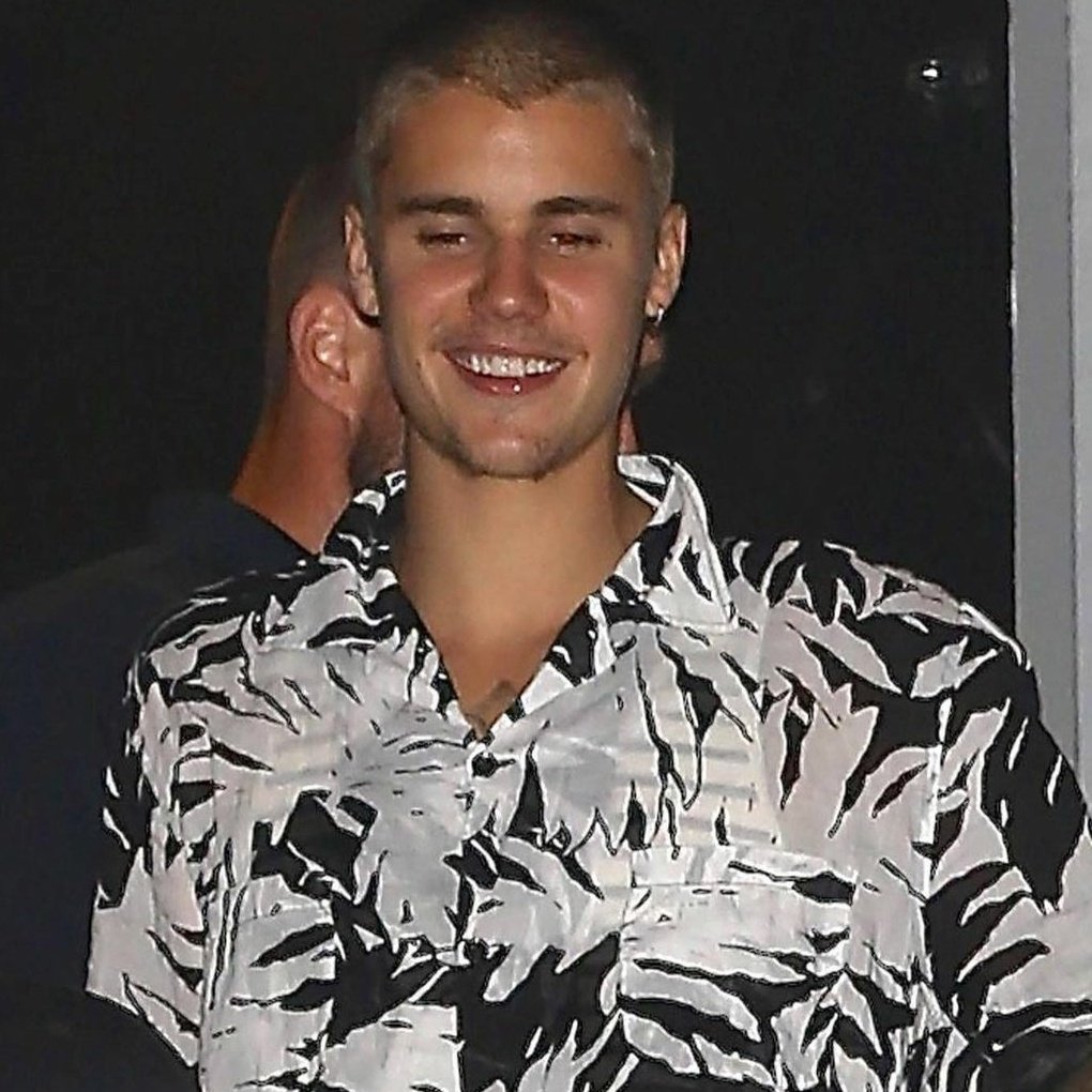 us apple music:

#81. essence remix (+12)