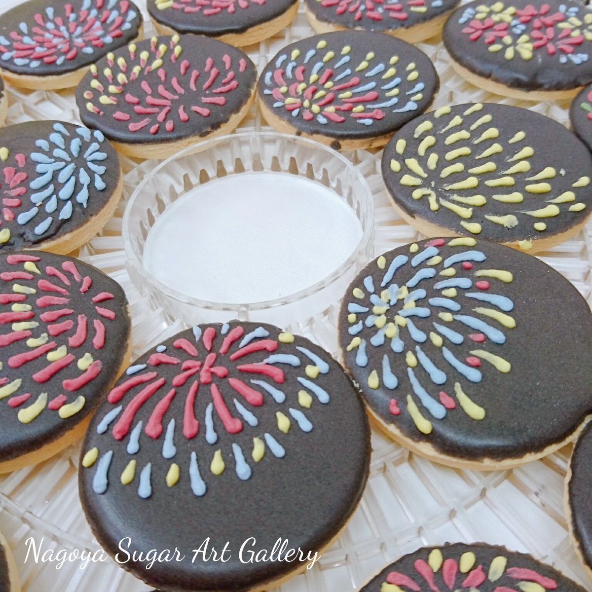 Nagoya Sugar Art Gallery 昨日名古屋テレビ塔で開催された 和マルシェ 今回は 花火 がテーマということで 夜空に浮かぶ花火をアイシングクッキーで作ってみました お買い上げ頂きましたお客様には本当にありがとうございました