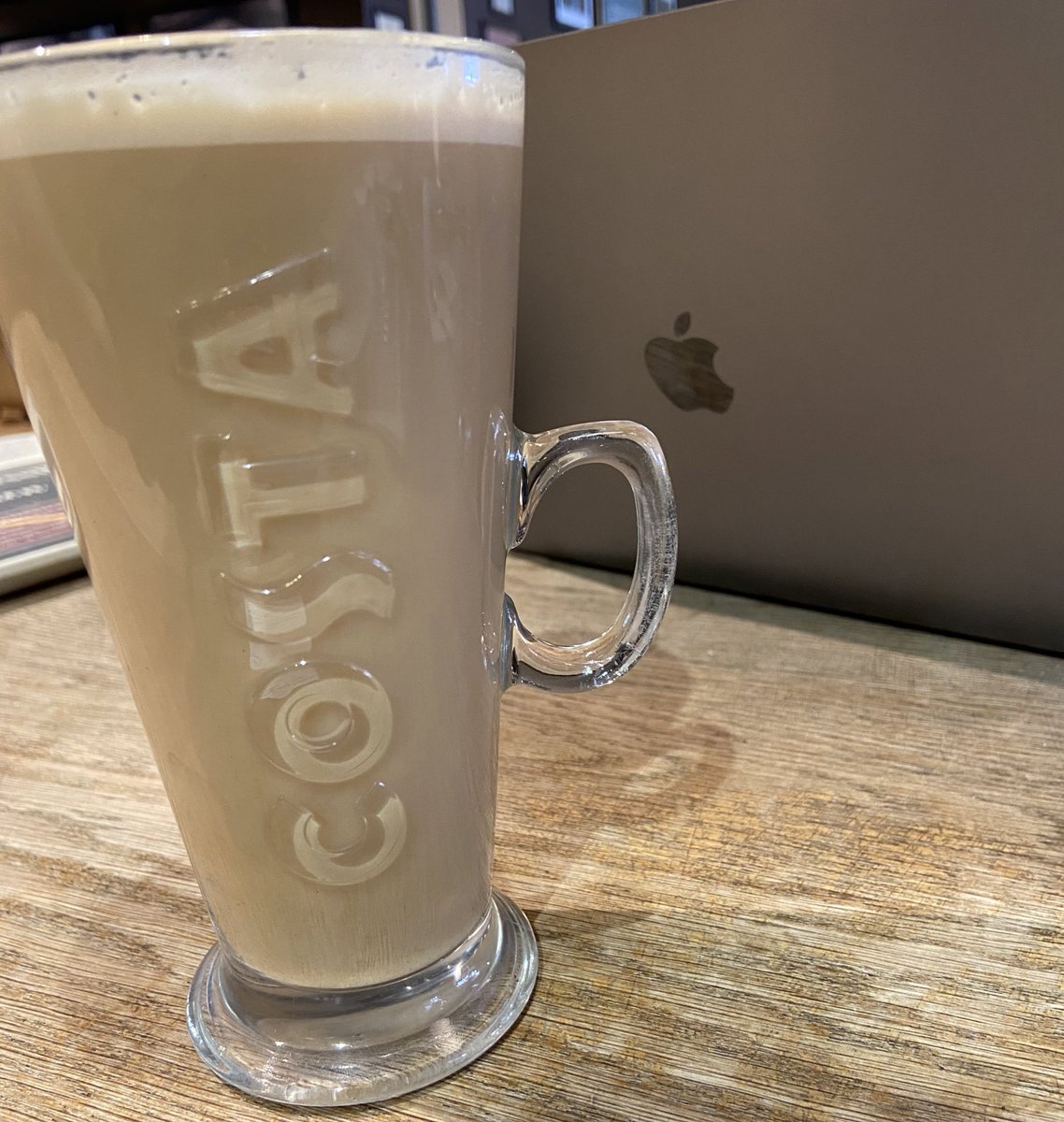 sedationdocs's tweet image. Laptops💻 and lattes☕️
•
Business meeting essentials💪🏻