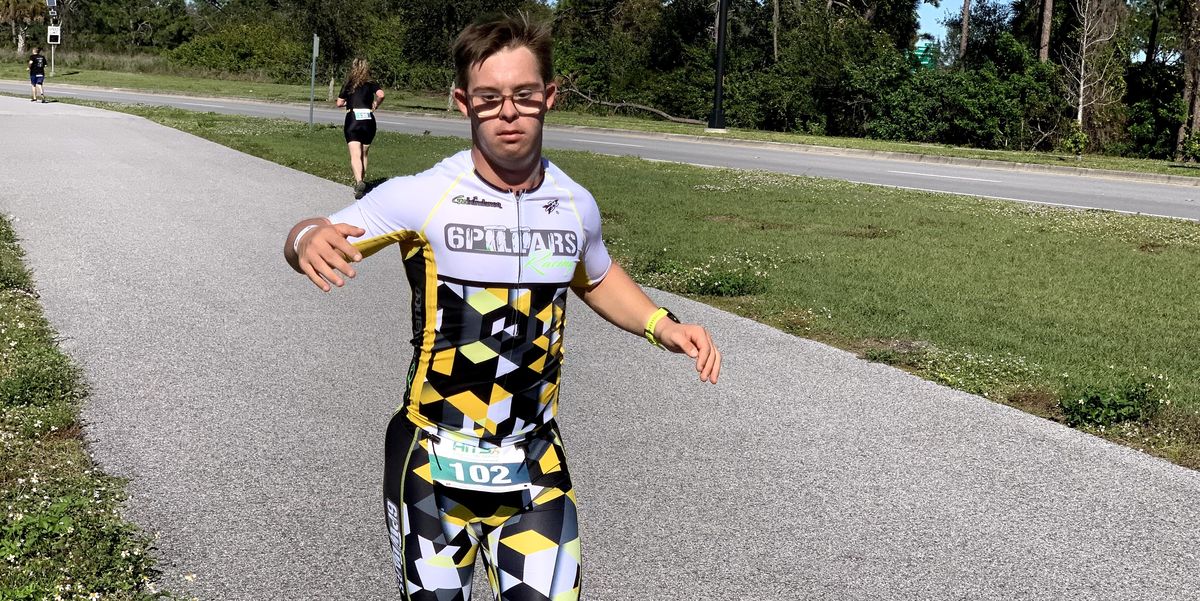 Flazzaraville's tweet photo. #ChrisNikic Wants to Be the First #Ironman Finisher With Down Syndrome

The 21-year-old is shattering expectations while chasing his goal. https://t.co/IaYys9439v 

What a truly inspirational story with so much riding on his shoulders! #swimrunbike https://t.co/LlKYp34Wg4