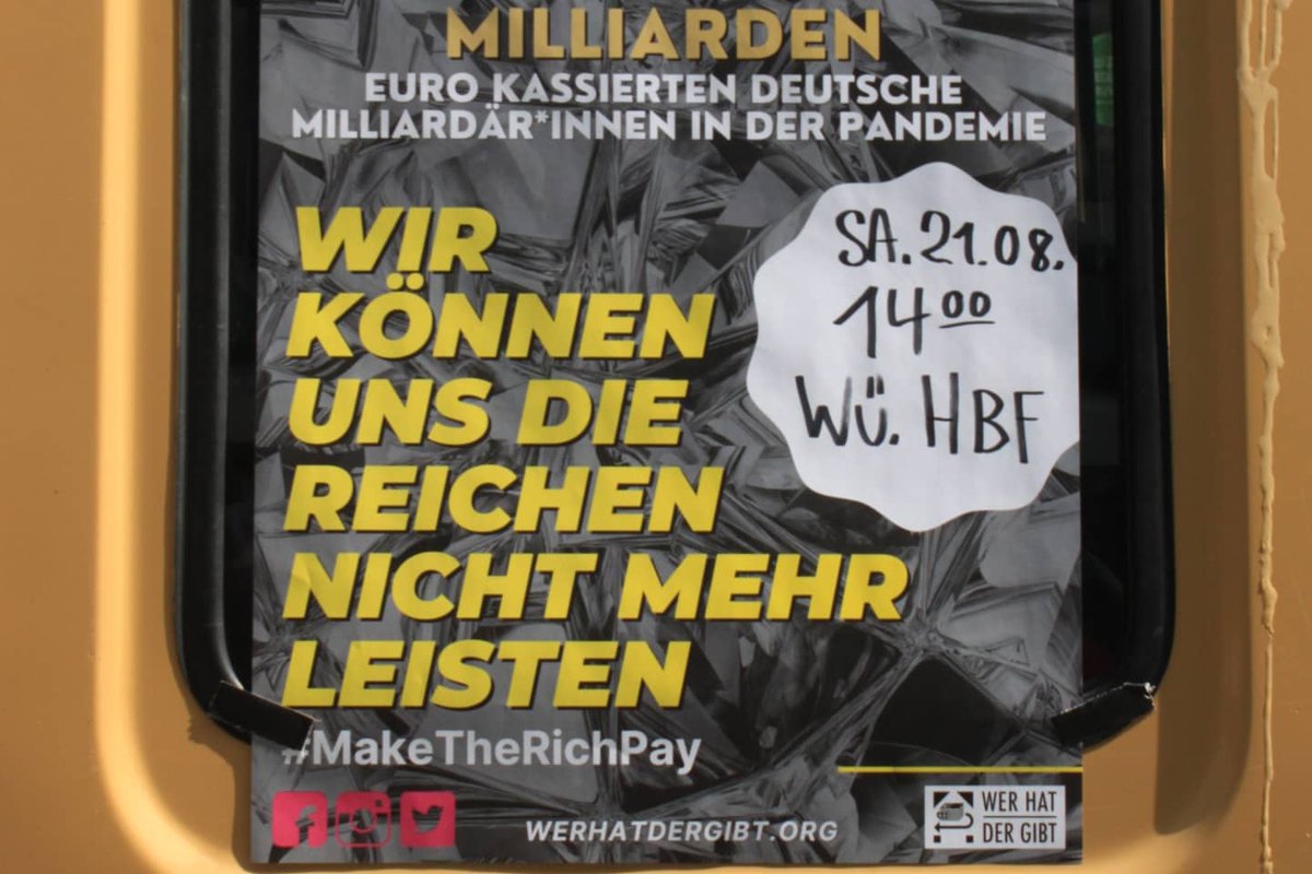 matwannilar's tweet photo. Die Cops sicherten diese eine Stelle, von in der Vergangenheit rechte Gewalt bei einer #LockdownCapitalism Demo ausging, diesen Samstag konnte der Demozug jedoch ungestört auf die Schieflagen in unserem System aufmerksam machen ✊🏼 https://t.co/Fk9ipJgQkX