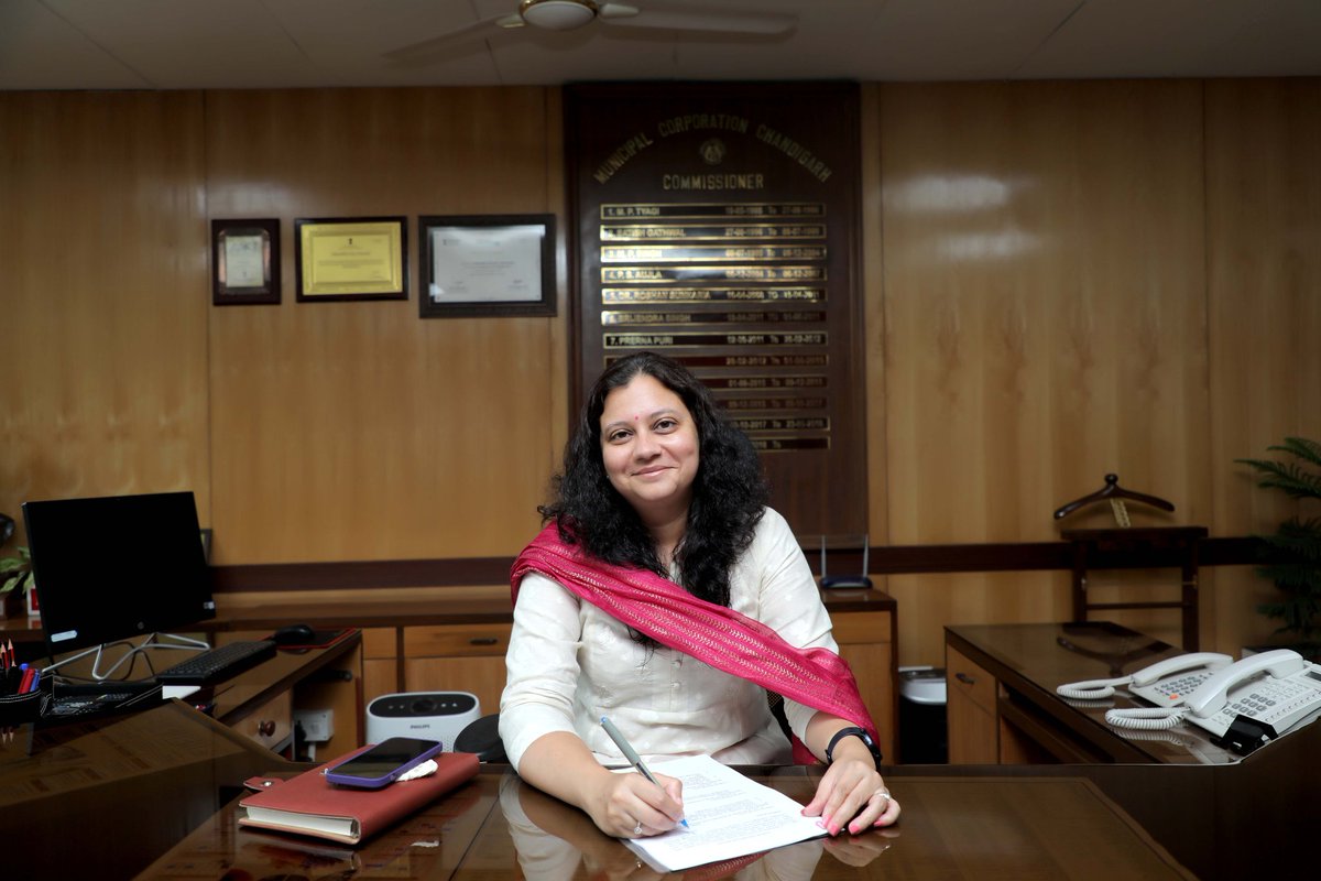 SwachhCityChd's tweet photo. Today, assumed the charge of Commissioner, Municipal Corporation Chandigarh. Ensuring clean, effective, efficient, transparent and citizen centric administration to the public will be on the top priority, and I solicit the support of citizens of City Beautiful for the same. https://t.co/b3rH270Tpo