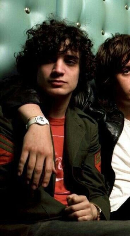 Happy birthday julian casablancas 