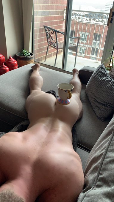 Coffee is served! #morningwood https://t.co/cabzG81qtF