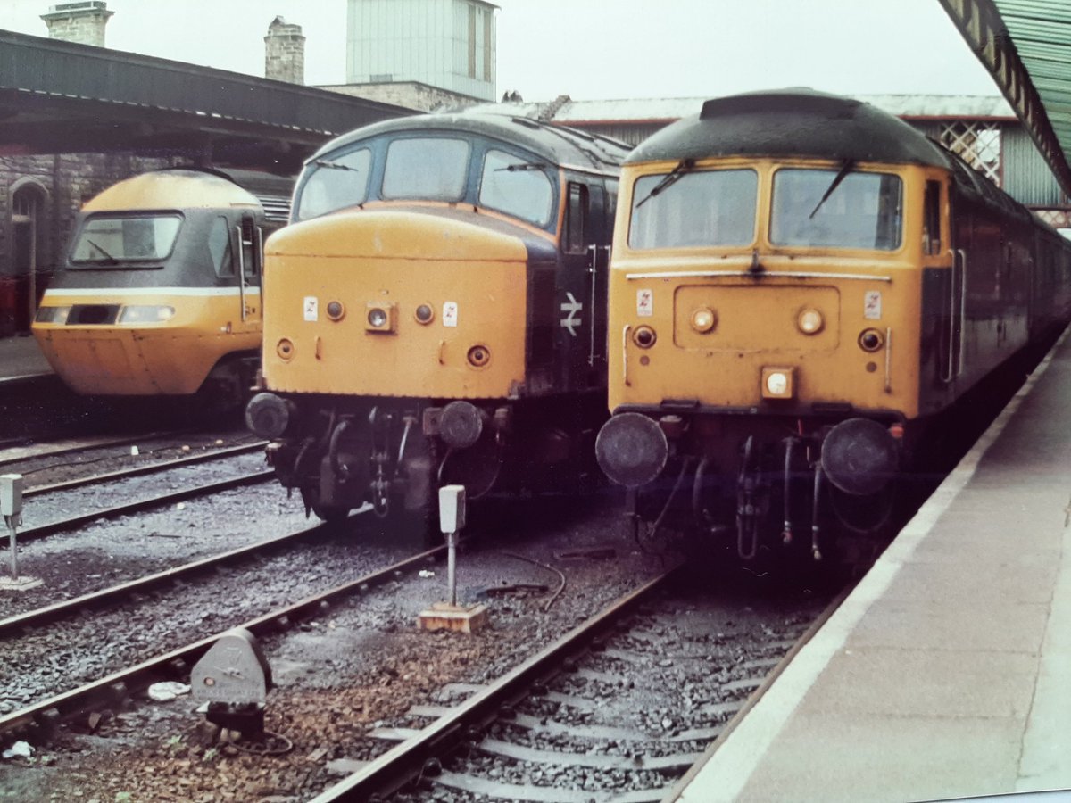 MarkTur05071887's tweet image. Nice line up at Sheffield Station photo taken in 1988.
