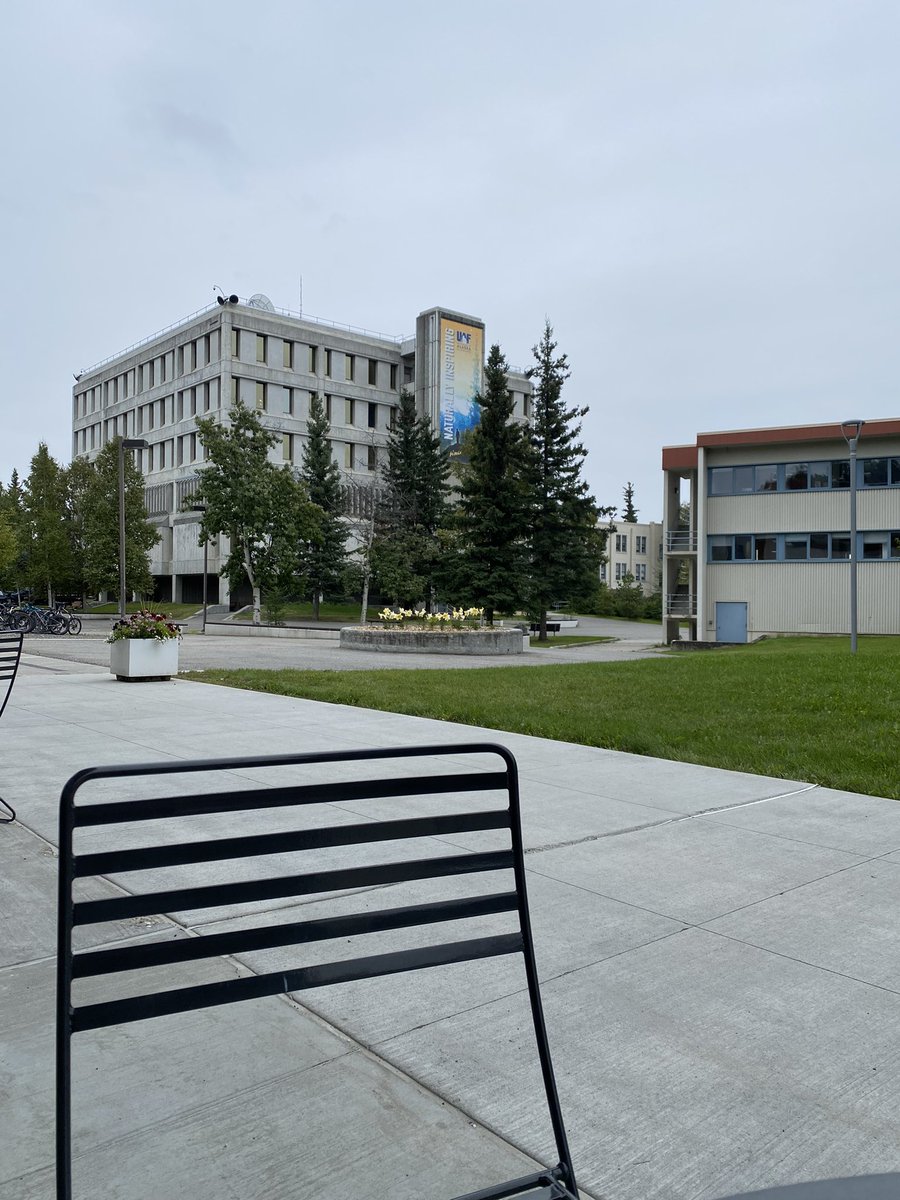 alumni_uaf's tweet image. Here’s to a fantastic Fall 2021 semester everyone! Enjoy the first day of classes as well as our beautiful campus and the nice fall temps. 🎉