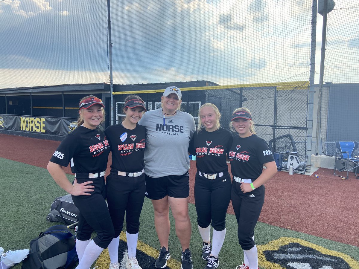 Emma Thompson tweet media