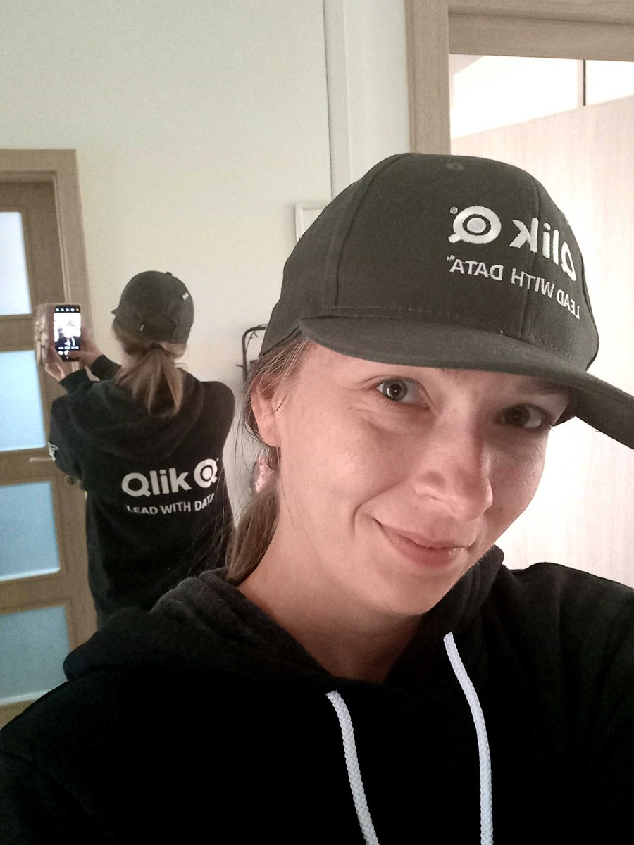 This one isn't for LinkedIn so here it is! Cool #qlikcommunity swag just arrived and fits great to my cap I received a year or two ago.😄You made my day, <a href="/qlik/">Qlik</a>! And another one a few weeks ago with Talk To Experts Tuesday about the analytics on mobile devices 😉.