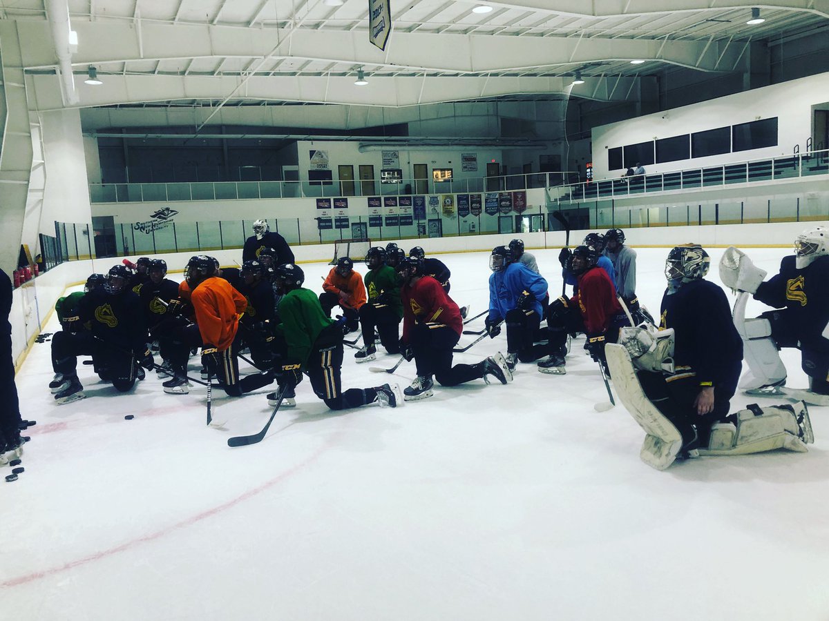 NHAvalancheEHL's tweet image. The boys are back in town!! 2021 season has officially begun.