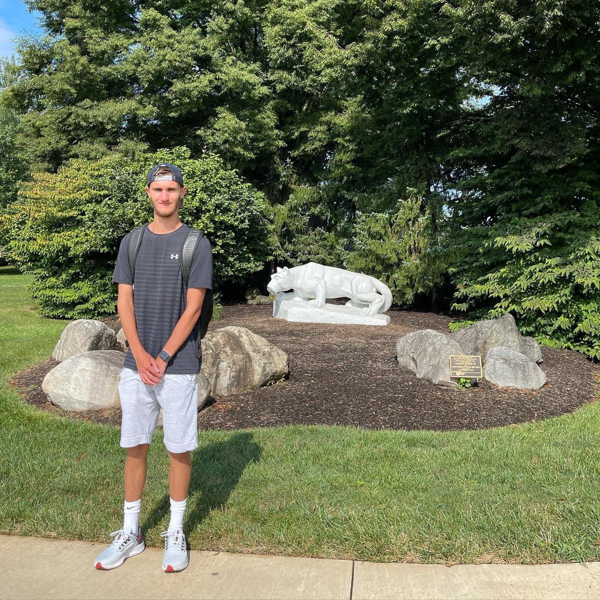 RidleyBSwimDive's tweet photo. Happy first day of college to some of our newest Ridley Swimming alumni. Work hard and make us proud! #pride #tradition #legacy https://t.co/D3an7Yvdc0