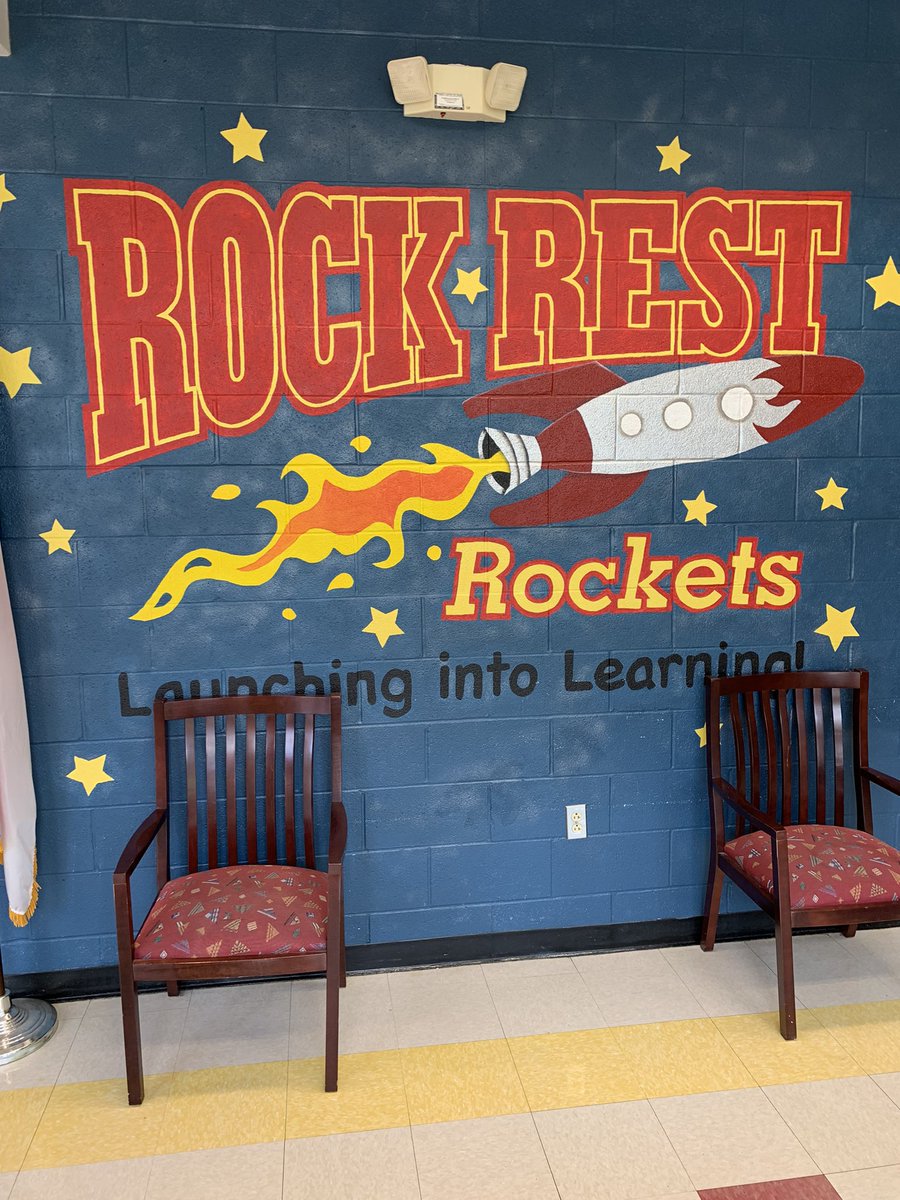 UCPSNC's tweet photo. We loved seeing the excitement at @RockRestES_NC today! We know you have an amazing school year! @AGHoulihan #BackToTheU #UCPS #TeamUCPS https://t.co/vyQMift3UC