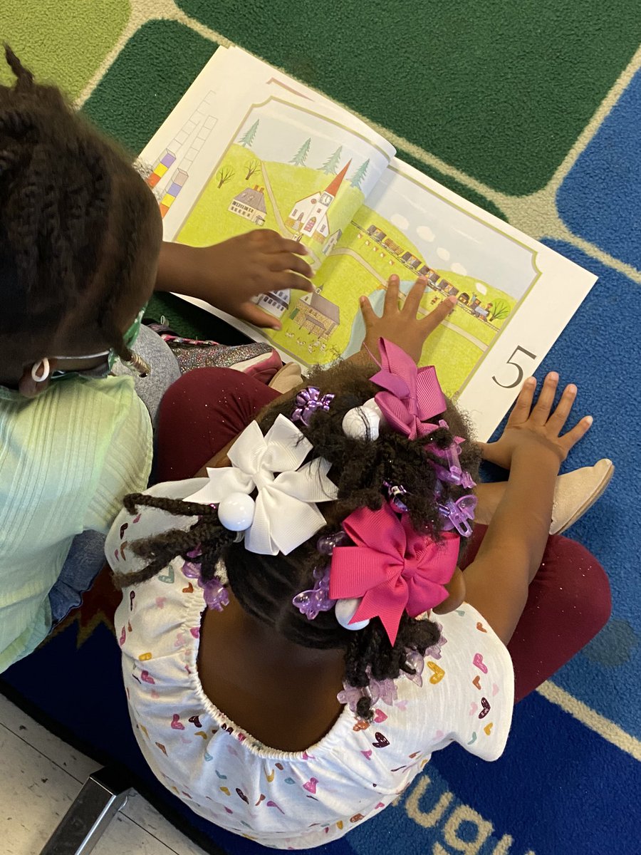 BreckFrankES's tweet photo. Thank you @KyCenterforMath and @kdluvs2teach for our counting books! Our Kindergarteners are loving exploring them! @amycrawfordjcps https://t.co/TnwTg8dRpD