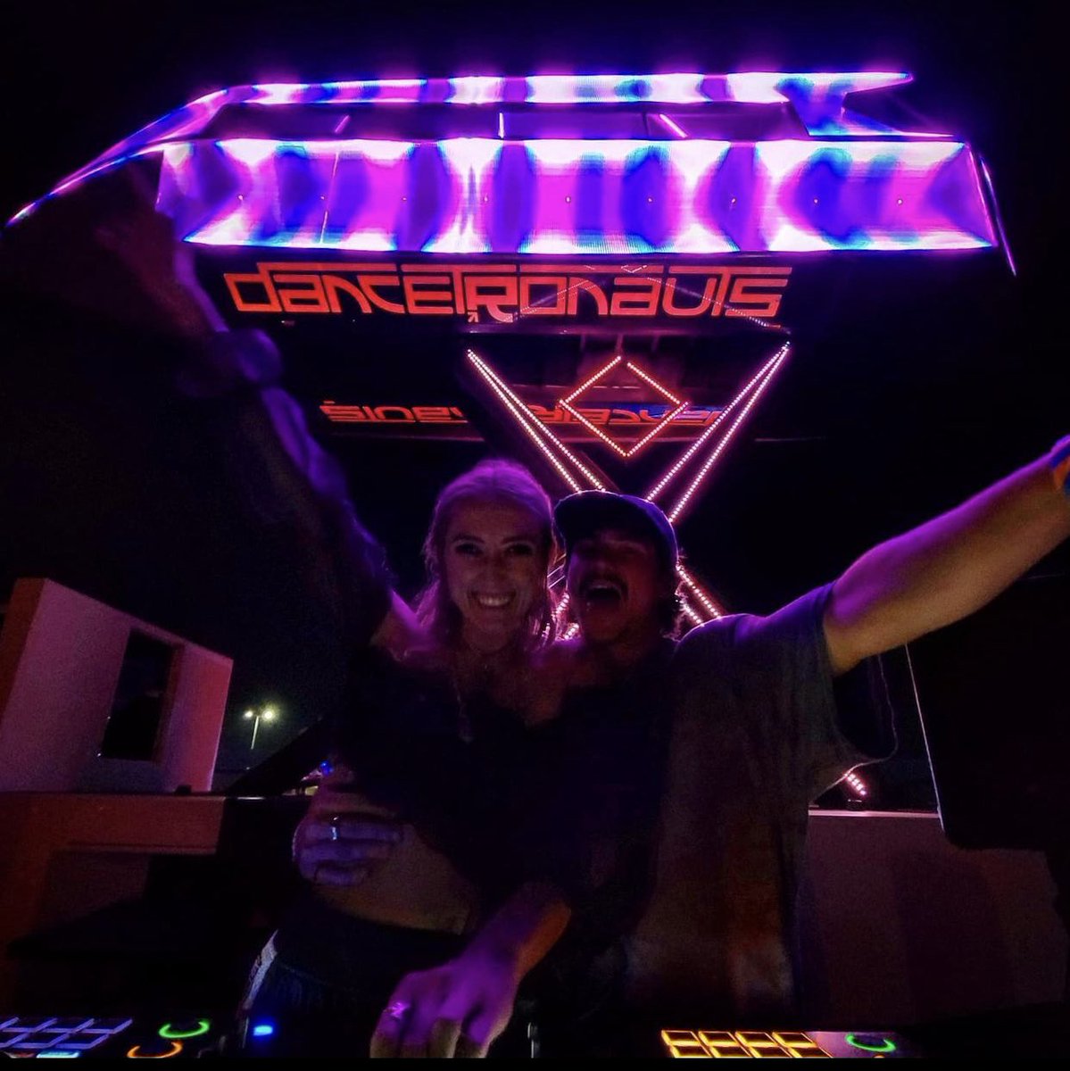 dancetronauts's tweet photo. Great weekend and vibes @socialdesertfestival 

Thanks for those who stopped by the ‘Strip Ship’ and took and tagged these awesome photos. 

#stripship #dancetronauts #socialdesert #socialdesertfestival #festival #adelanto #adelantostadium #edm #djs #artcar #rave https://t.co/zVzK5xgDl3