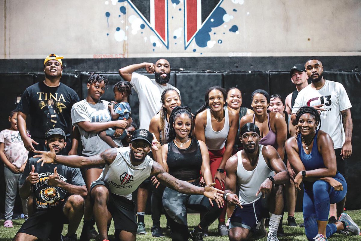 CoachMoore__'s tweet photo. “Don't settle for average. Bring your best to the moment. Then, whether it fails or succeeds, at least you know you gave all you had GrindHard”
- Bootcamp Energy is always turnt up! Sign up today we working✅
#mondaymotivation #fitness #bootcamp #dallasfit #dfwfitness #dallas https://t.co/qxfQWIdmXu