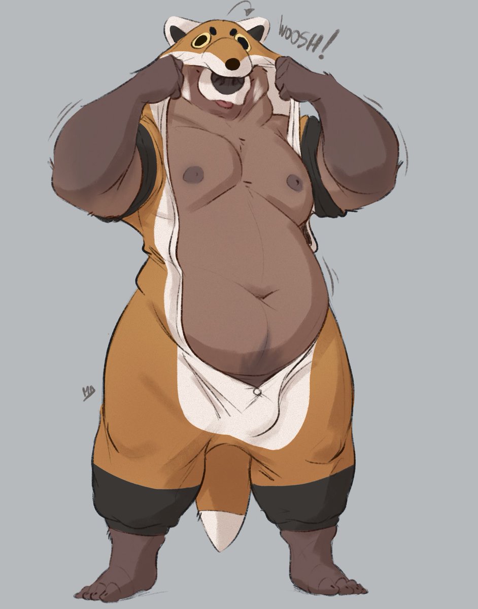 He’s ready to party 🐻