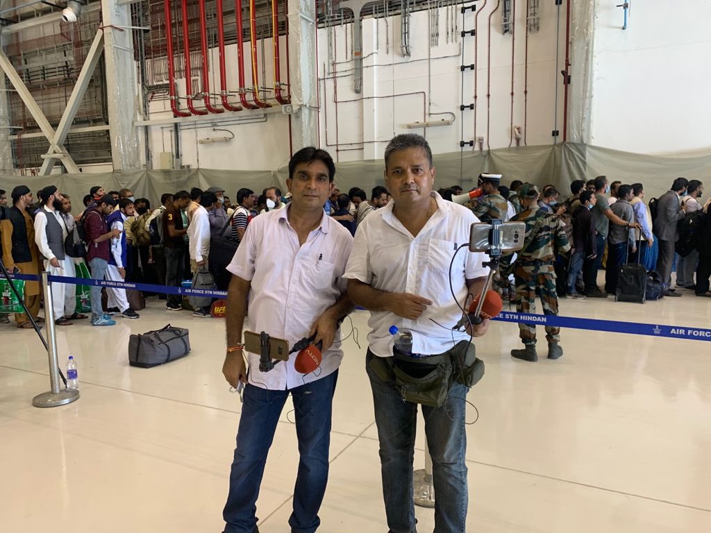 umashankarsingh's tweet image. रक्षा और विदेश मामलों का ज्वाइंट एक्सरसाइज़ 😎