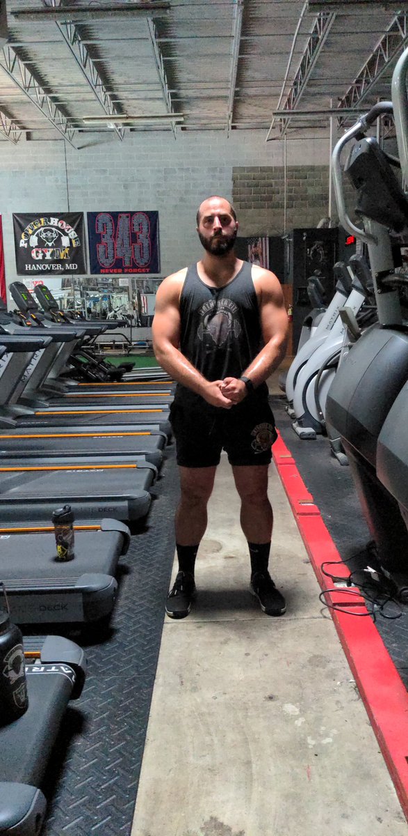 ScottMoore07's tweet image. Put in some rare weekend work. Go give my man @TathankaFit a follow. Go buy some merch and support native business. New fire merch is in the works! #SupportNativeBusiness #gym #gymlife #SupportSmallBusinesses #NativeTwitter