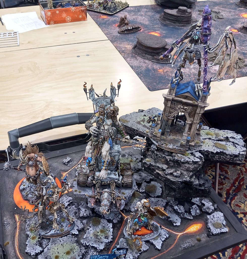 ODTGaming's tweet photo. #miniaturemonday I had rebased and my main Mega Gargant for #siegeworld this past weekend. https://t.co/7D0VrzdlDU