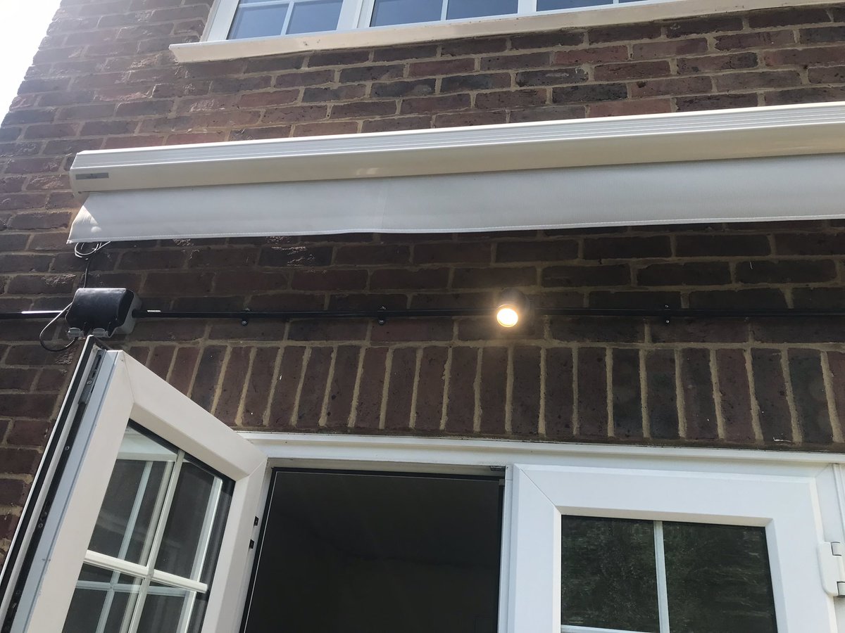 nixonelectrical's tweet photo. I don’t like doing this but it worked out. #Amersham  @GrantandStone @BGElectrical @belllighting @auroralighting #outsidelighting #outsideheater https://t.co/giL6PcS7II