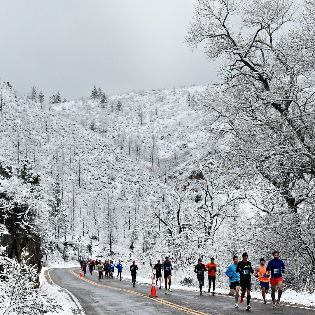 COMarathon's tweet photo. If it was possible in May, it's possible in October.
Remember to be prepared for ANY kind of weather, including this kind! π₯Ά What's your favorite winter-weather running gear? #COMarathon #snow https://t.co/3BOB7RUrNl