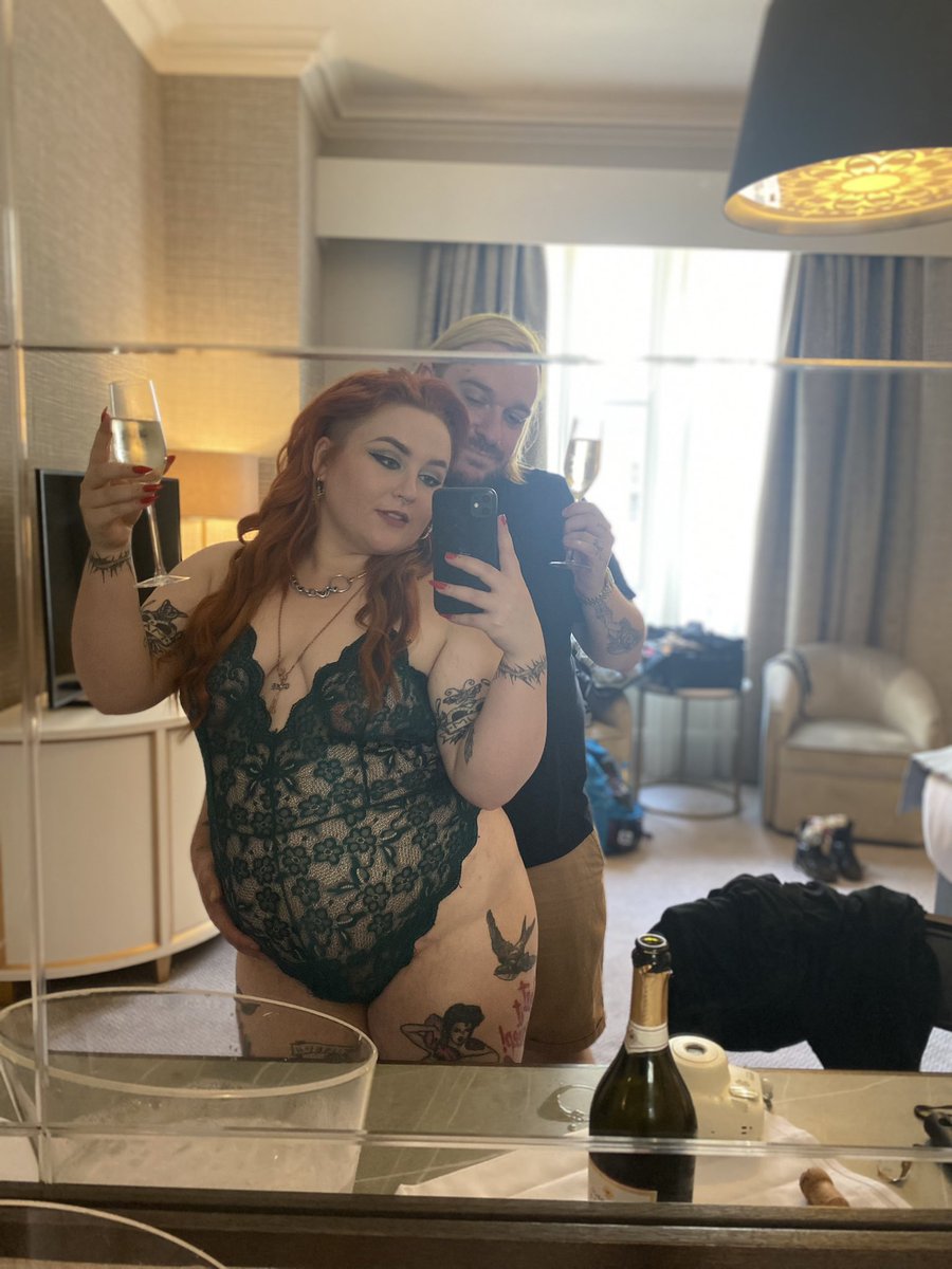 dommedirtdyke's tweet photo. Mum n dad are away till Thursday. 
Send me your well earned cash to spend on more Champagne. 

£Donnat3llx https://t.co/wGyCmuORhp