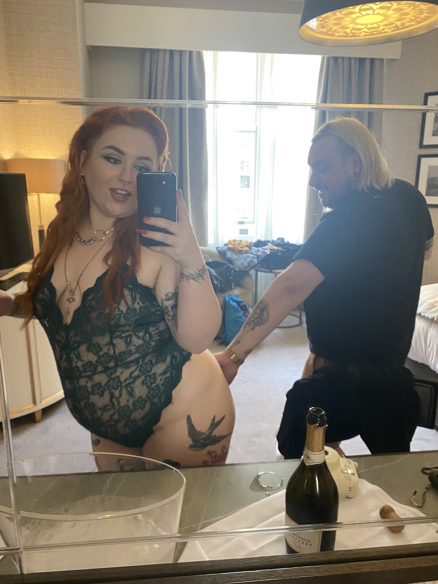 dommedirtdyke's tweet photo. Mum n dad are away till Thursday. 
Send me your well earned cash to spend on more Champagne. 

£Donnat3llx https://t.co/wGyCmuORhp
