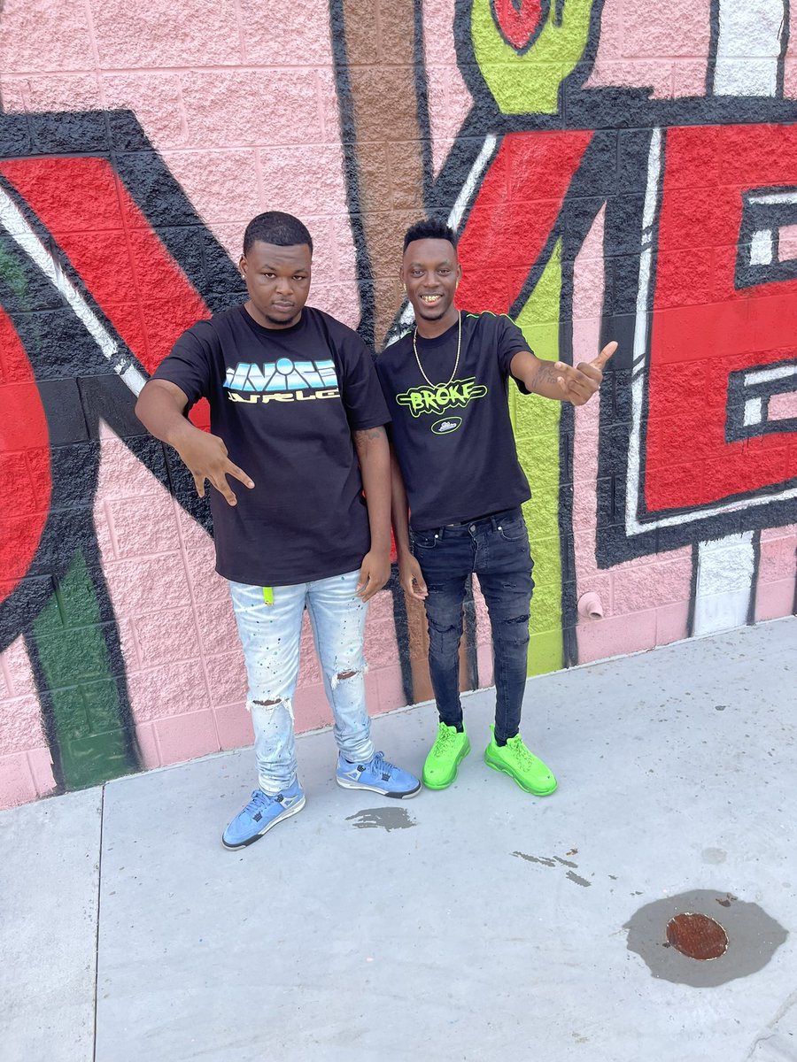 Cheesebagg's tweet photo. Can’t trust no👱🏾‍♀️ pass em down to the brosⓂ️ #AAMU #myasu https://t.co/oNZomFd9Yp