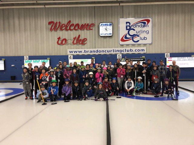 KIDS LOVE CURLING ❤️🥌
Is your child between the ages of 8-11?
Our Thursday After School 4:15 pm Youth Program is now open for Registrations!
brandon.curling.io/en/leagues?pag… 

Start date in October to be confirmed soon!