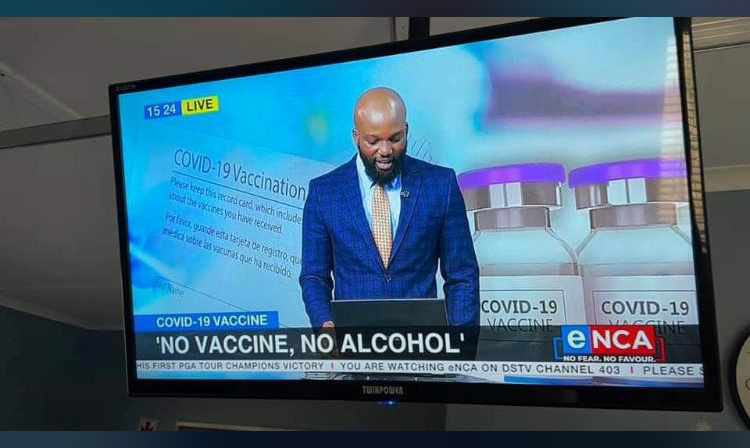 _RealScotlande's tweet photo. Kanti what happened to not forcing anyone? I still have that video ya President Cyril Ramaphosa yaz https://t.co/bFSFuj987m