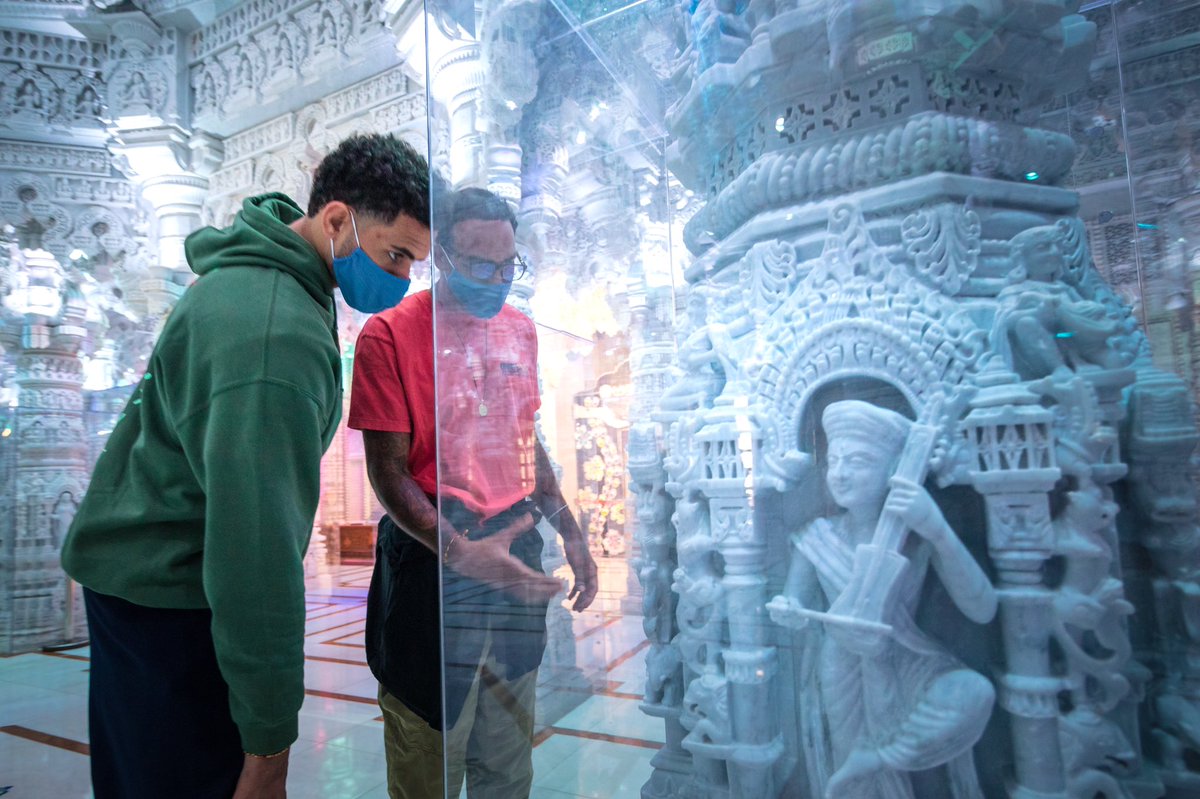 bapslosangeles's tweet photo. Yesterday, it was a pleasure to host @NBA player @AbdelNader2 of the Phoenix @Suns at the @BAPS @lahindutemple for a visit, tour, &amp; inspiring roundtable discussion with youth. Thank you for taking the time to visit, we hope you enjoyed it. #bapsla #abdelnader #phoenixsuns #nba https://t.co/EsTYQnthKg