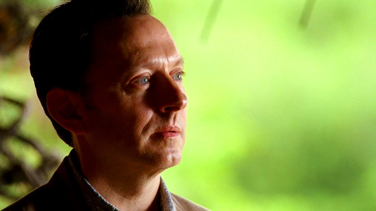 gifsontherun's tweet image. Lost | 5.10 &quot;He&apos;s Our You&quot;
#LostABC #BenjaminLinus #BenLinus #MichaelEmerson